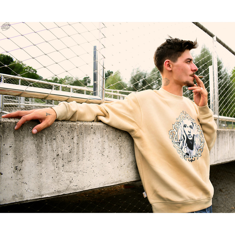 Sweat "Smoking Cameo"